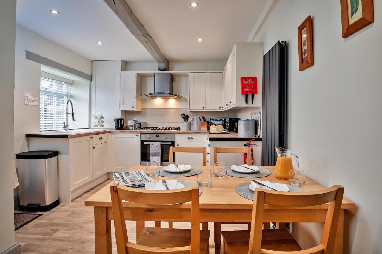 Finest Retreats - Cloggers Cottage Darley المظهر الخارجي الصورة